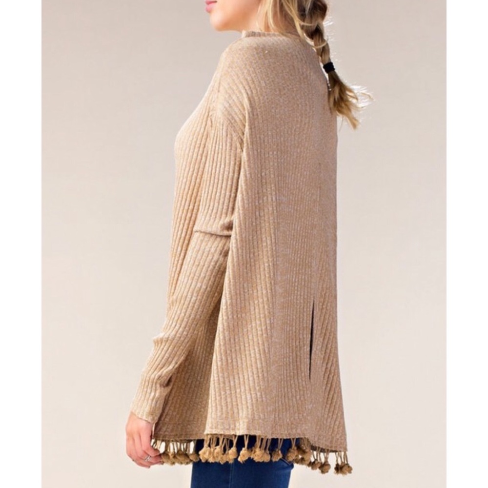 SAND Knit Top Pom Pom Detail COZY - Picture 2 of 6